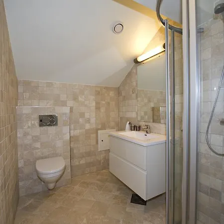 乌斯特达雷利特度假酒店 * 耶卢